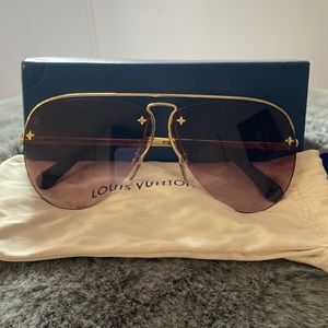 LOUIS VUITTON pink and gold aviator sunglasses